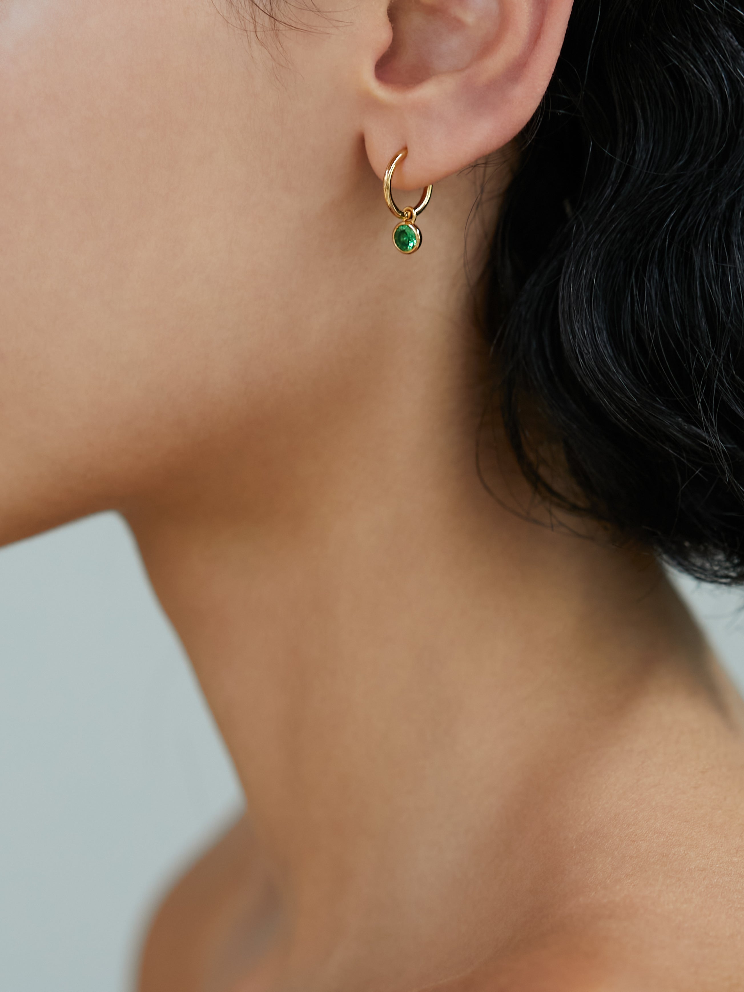 TSAVORITE SINGLE DROP HOOP EARRING